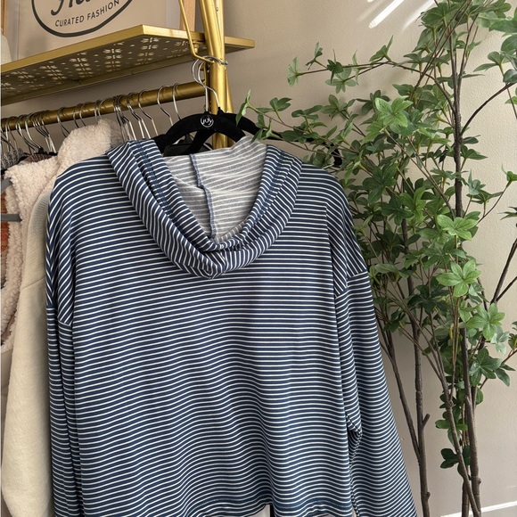 Belldini Blue and White Striped hoodie Pullover nWT - Picture 3 of 3